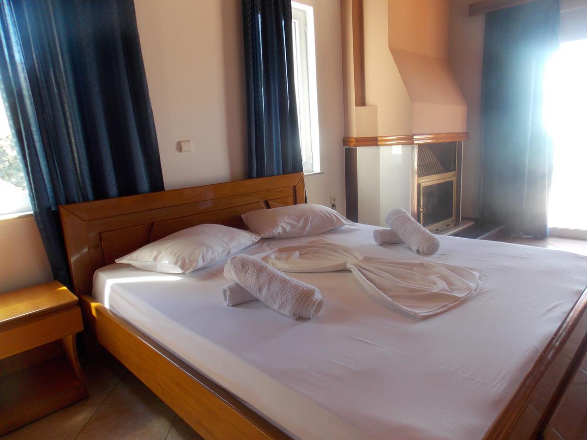 Hotel Dea Sarandë Exterior foto